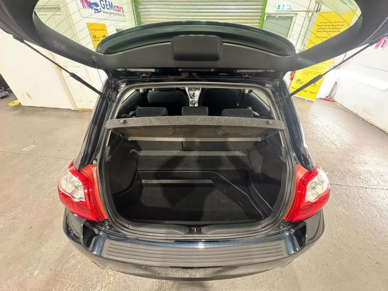 TOYOTA AURIS 1.8 VVT-h T4 2012