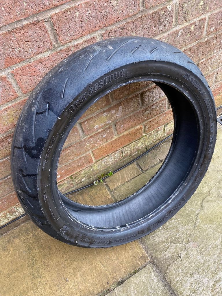 Bridgestone S22 motorbike tyre 150/60/17