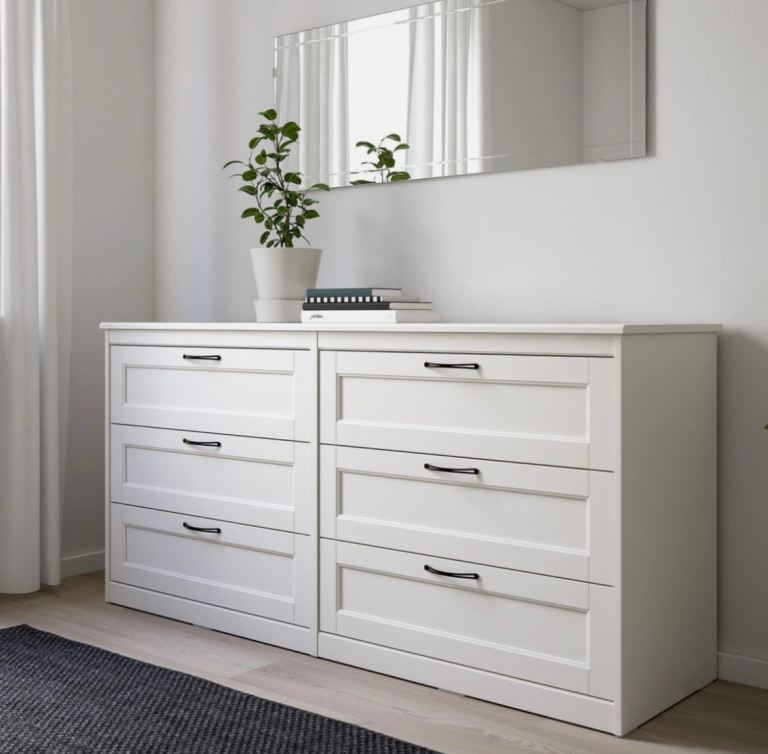 Chest of 6 drawers -MOVING SALE EVERYTHING MUST GO ASK ABOUT OTHER ITEMS