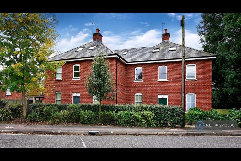 3 bedroom flat in St. Catherines Court, Winchester, SO23 (3 bed) (#2713580)