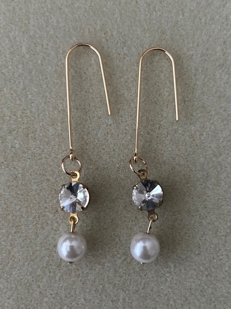 Pearl and crystal drop earrings 