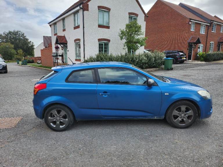 Kia, PRO CEED, Hatchback, 2010, Manual, 1396 (cc), 3 doors