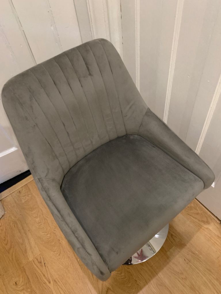 Velvet Chair - New
