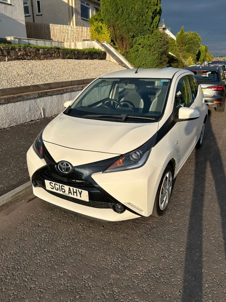 Toyota, AYGO, Hatchback, 2016, Manual, 998 (cc), 5 doors