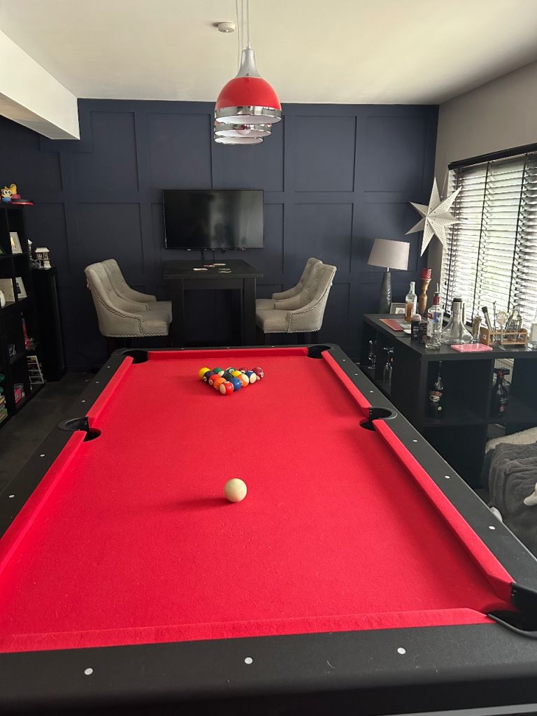 3 in 1 pool table and lights 