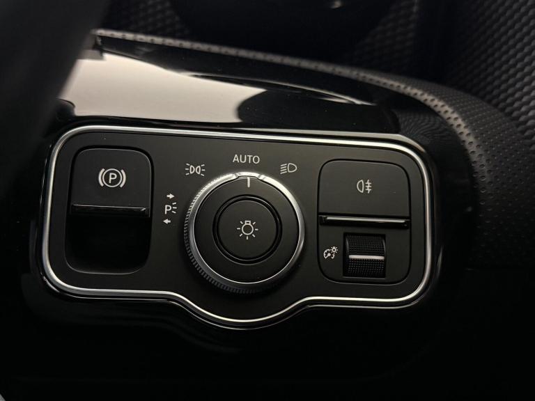 2019 Mercedes-Benz A-Class 1.3 A200 Sport Euro 6 (s/s) 5dr HATCHBACK Petrol Manual