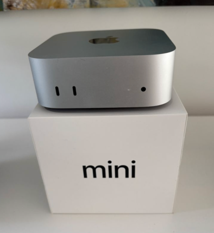 Apple Mac mini (2026 M4, 16GB RAM, 256GB SSD) – Excellent