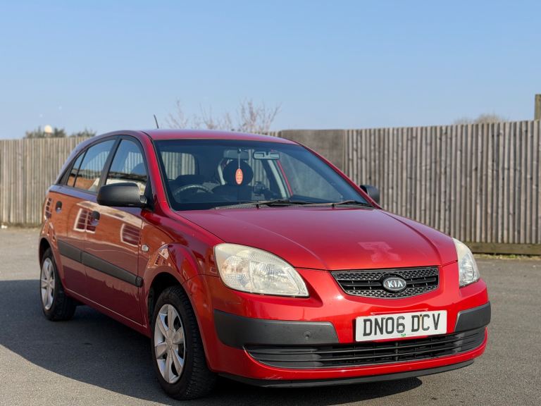 Kia, RIO, Hatchback, 2006, Manual, 1399 (cc), 5 doors