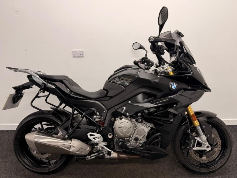 BMW S1000XR SPORT SE **  - QUICKSHIFTER - TRIPLE BLACK - LOW MILES ** 