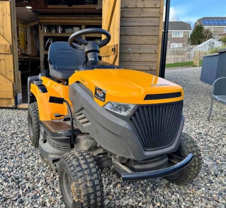 Stiga Estate 2084H Ride on Lawnmower 
