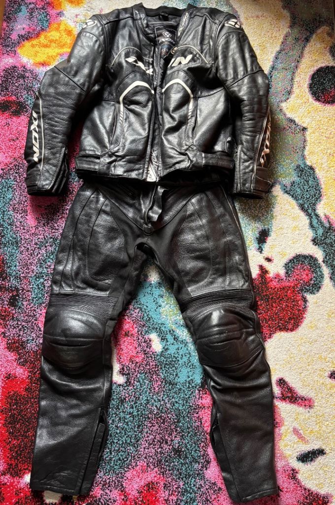 IXON Leather Motorcycle Jacket & Trousers (Texpeed) – Two-Piece Suit (Size M / 32)