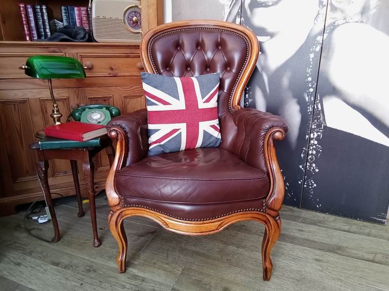 Stunning Brown Leather Chesterfield Spoon Back Chair