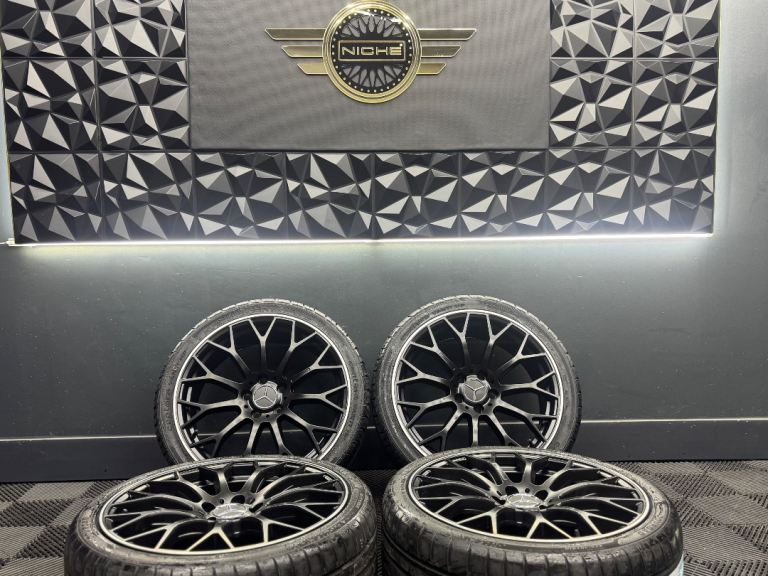 19” inch Amg Mercedes alloys wheels a45 c63 cla45 e63 a c e class Vito viano 