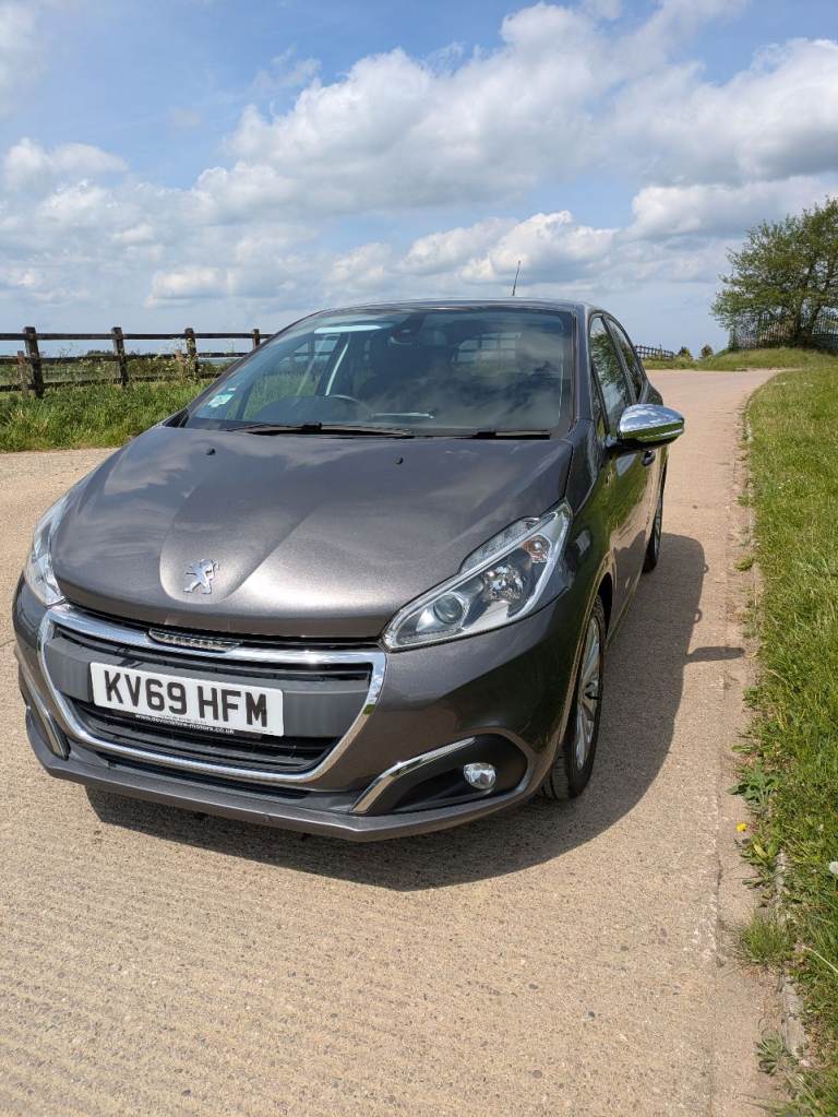 Peugeot, 208, Hatchback, 2019, Manual, 1199 (cc), 5 doors