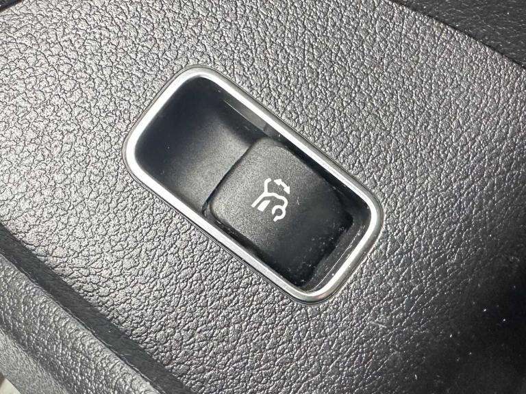  Mercedes-Benz GLE GLE 350de 4Matic AMG Line Premium + 5dr 9G-Tronic SUV Plug-In Hy Automatic