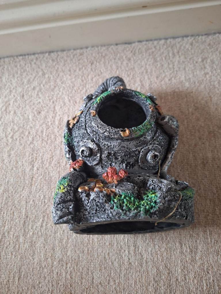 Aquarium Diver Helmet Decoration – Grey and Multicoloured