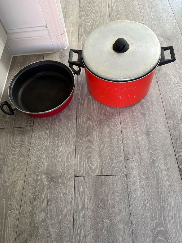 nonstick pots, (big and deep ) good used condition bargain price 