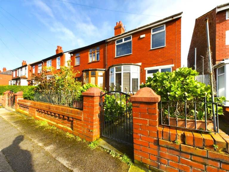 3 Bed Semi Detached House For Sale Blackpool FY4 | Parking | Garden | No Chain  £126,000