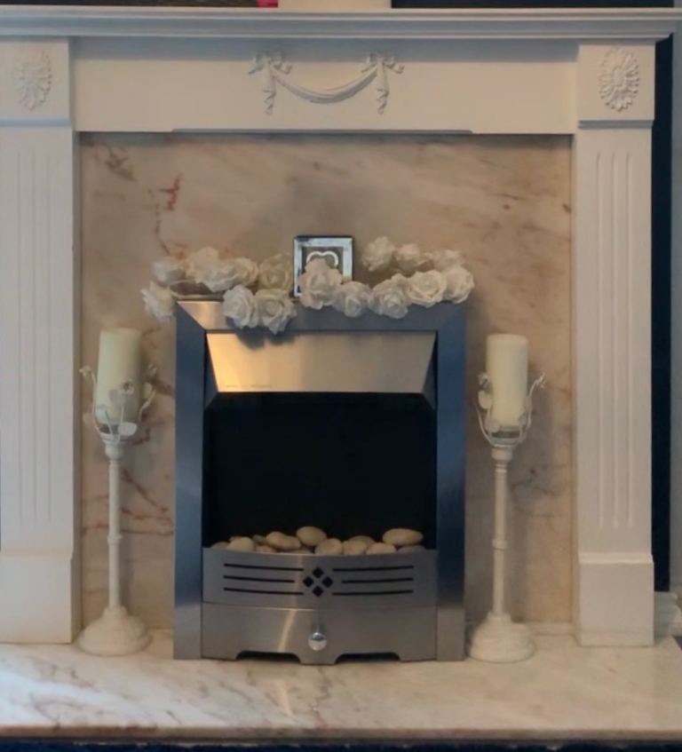 Wooden Fireplace Mantelpiece with Granite Hearth and Fire Surround