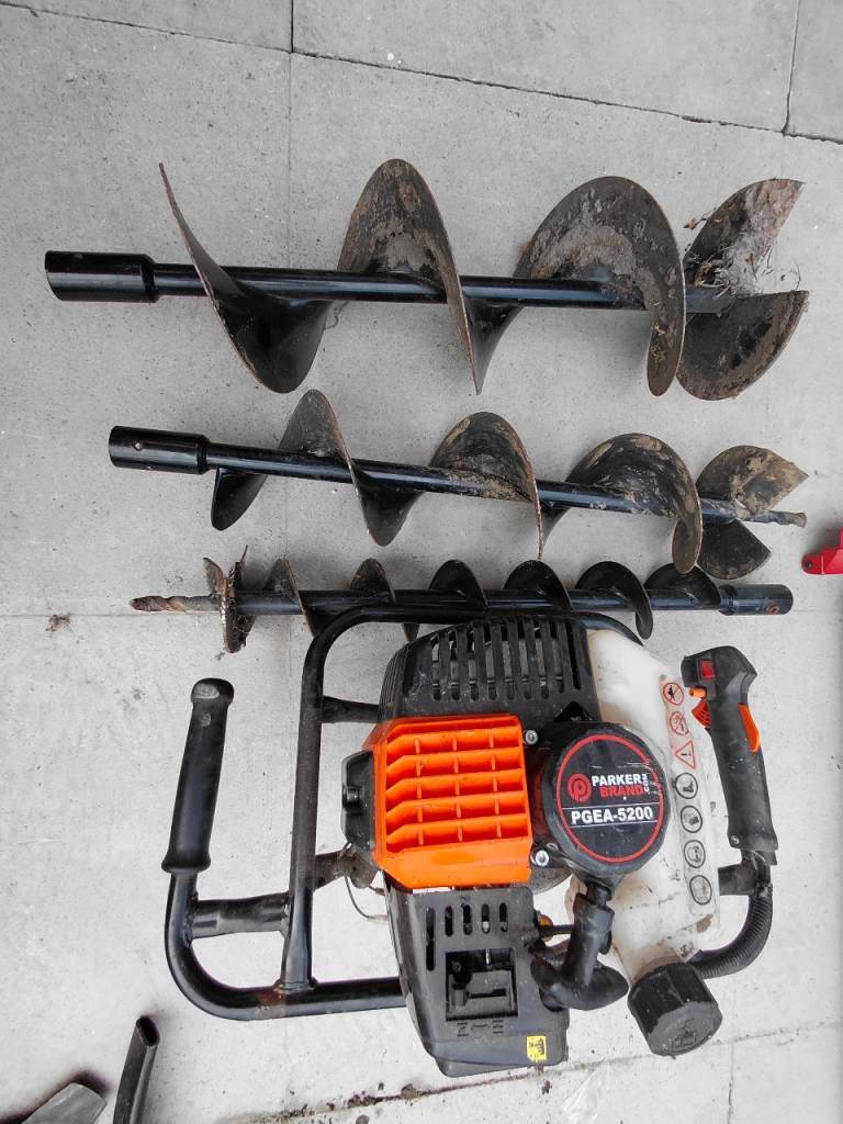 Parker PGEA-5300 Post Hole Digger with Augers – Good Condition