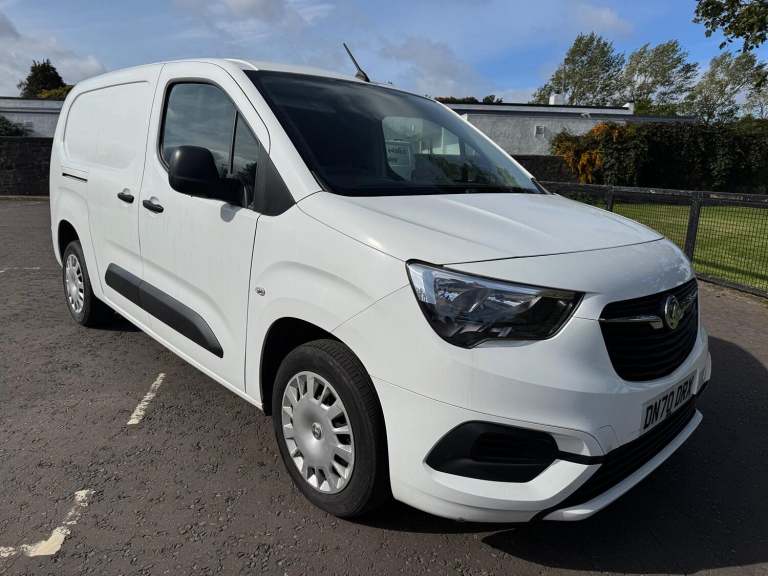 VAUXHALL COMBO 1.5 Turbo D 2300 Sportive 2020