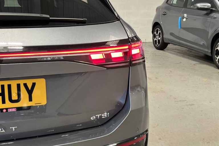 2025 Volkswagen Passat 1.5 eTSI Elegance 5dr DSG ESTATE PETROL Automatic