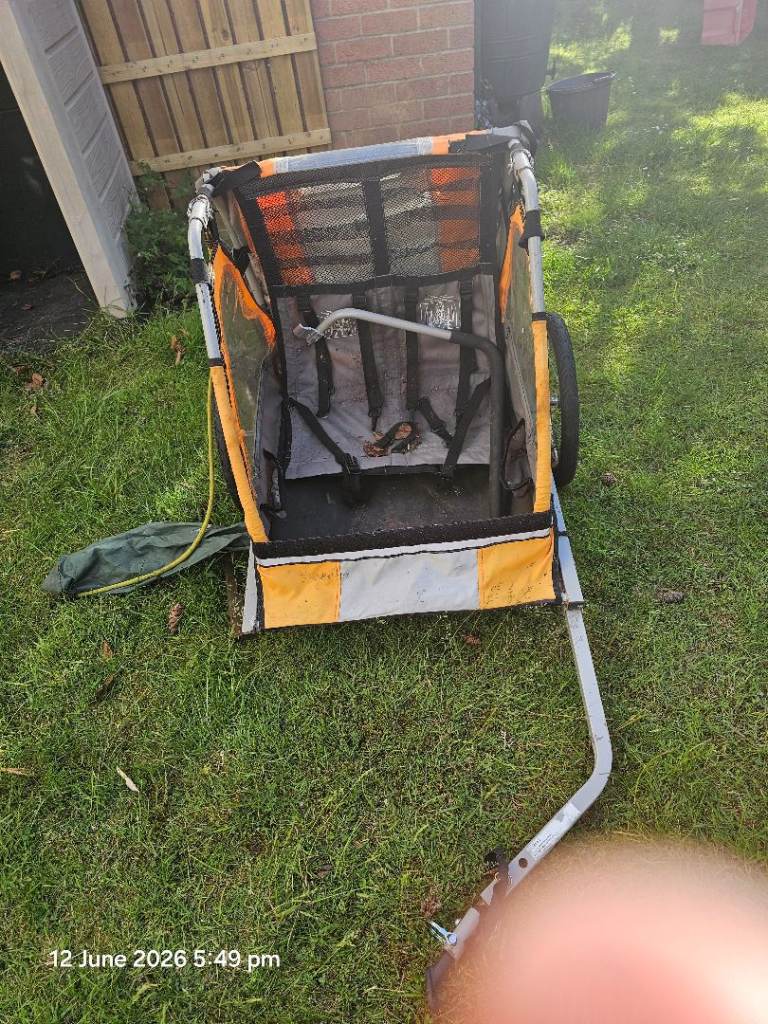 Bike cycle trailer for 2 small children or cargo