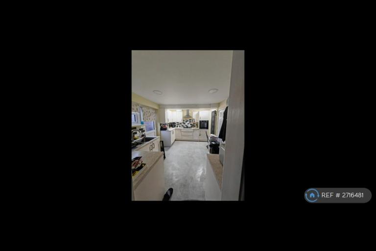 3 bedroom house in Westerby Close, Leicester, LE18 (3 bed) (#2716481)