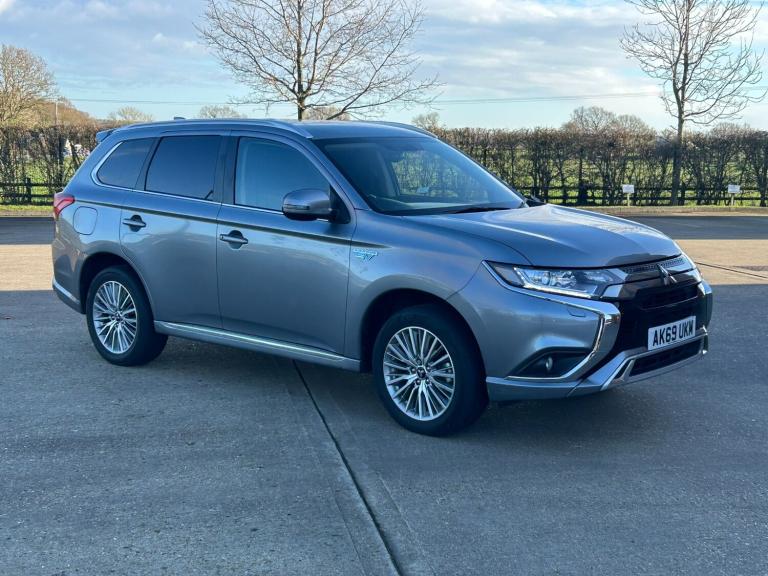 2019 69 Mitsubishi Outlander 2.4 PHEV Reflex Plus Automatic Commercial 30,000 mi