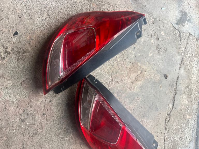 Ford fiesta rear lights 