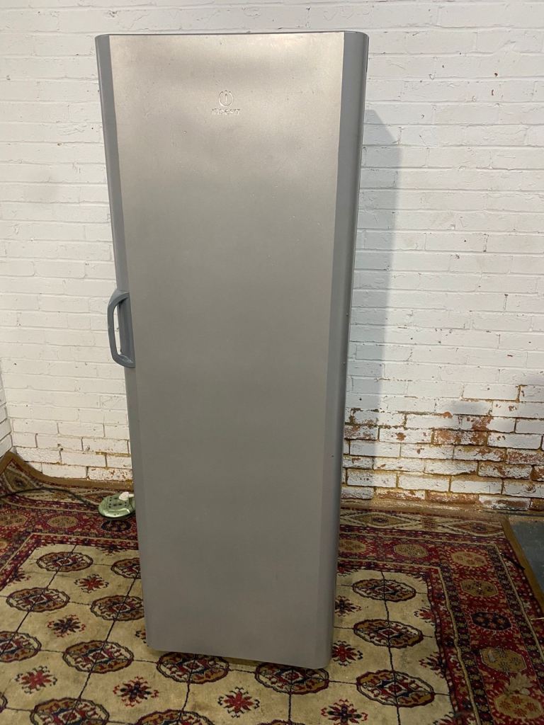 ✅🚐Beautiful Tall Indesit Grey Standing Freezer For Sale