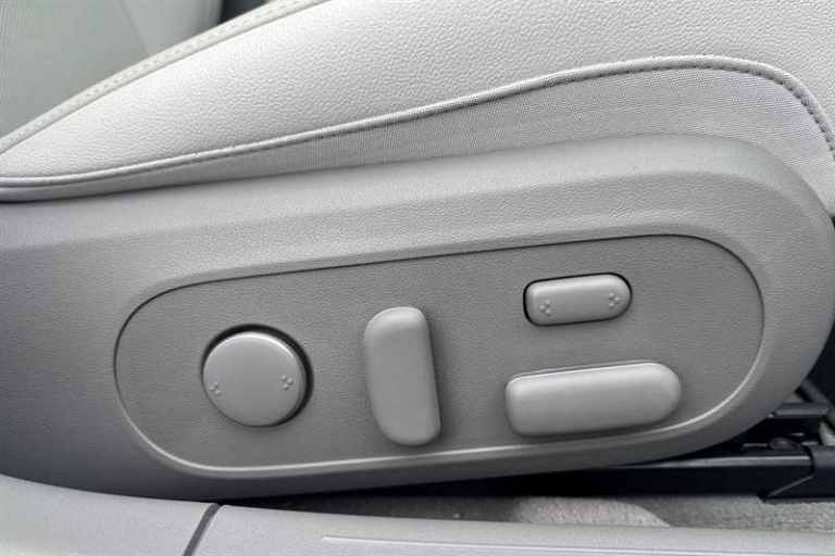 2025 Hyundai IONIQ 6 168kW Ultimate 77kWh 4dr Auto SALOON ELECTRIC Automatic