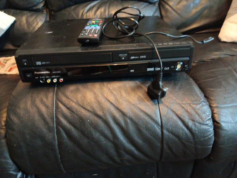 Dvd and vhs recorder