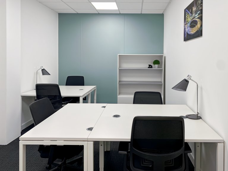 Manchester - M503UB \ Compact Office for Rent for 1 Person