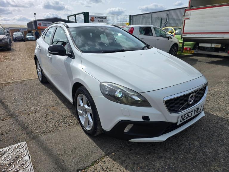 2013 Volvo V40 D2 Cross Country Lux 5dr HATCHBACK DIESEL Manual