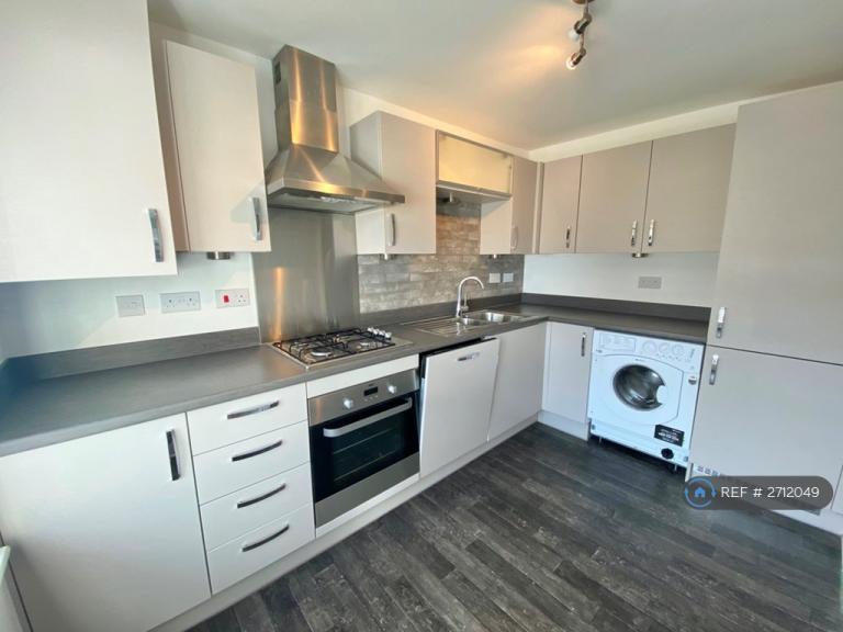 3 bedroom house in Broad Street, Crewe, CW1 (3 bed) (#2712049)