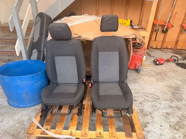 Mk7 fiesta front seats 
