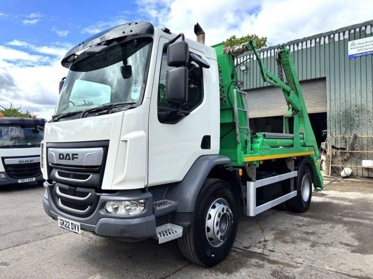 2022 DAF LF-260 SKIP LOADER