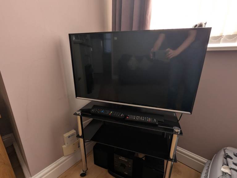 Samsung 32-inch Full HD LED TV