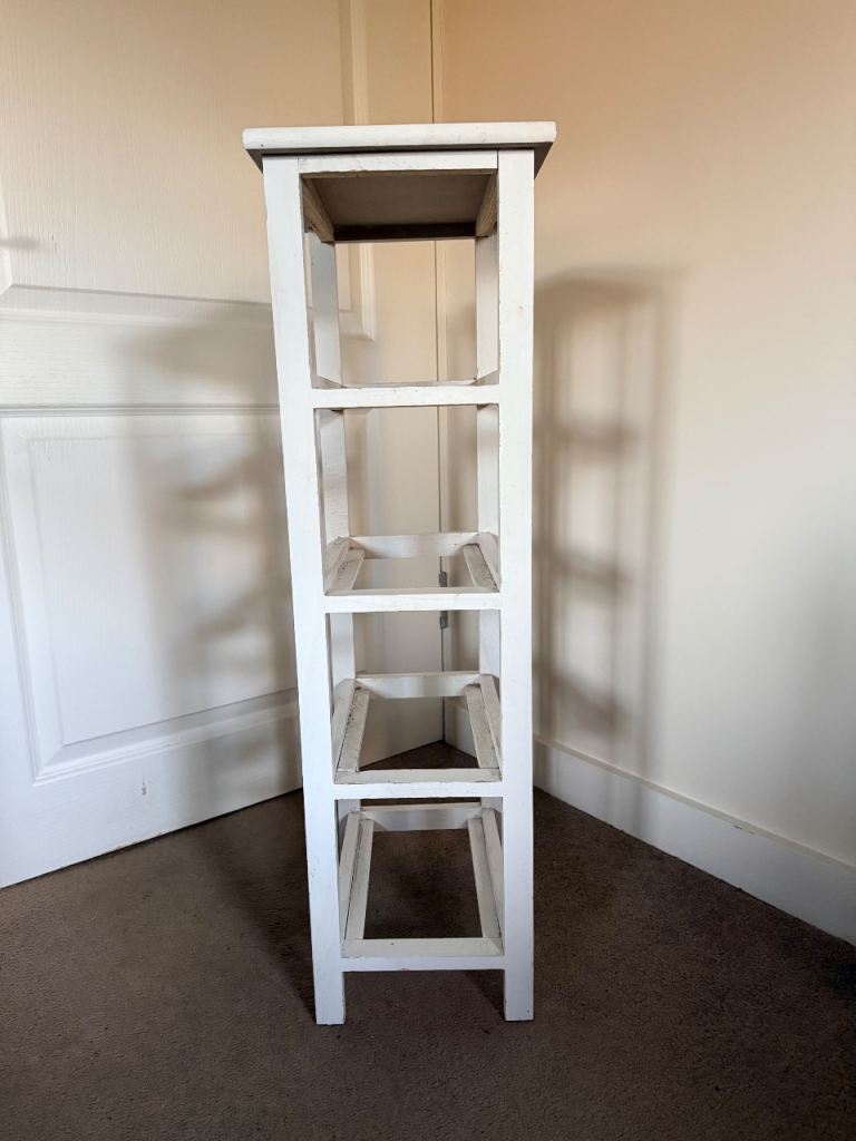 FREE white wooden storage unit WITHOUT baskets/drawers