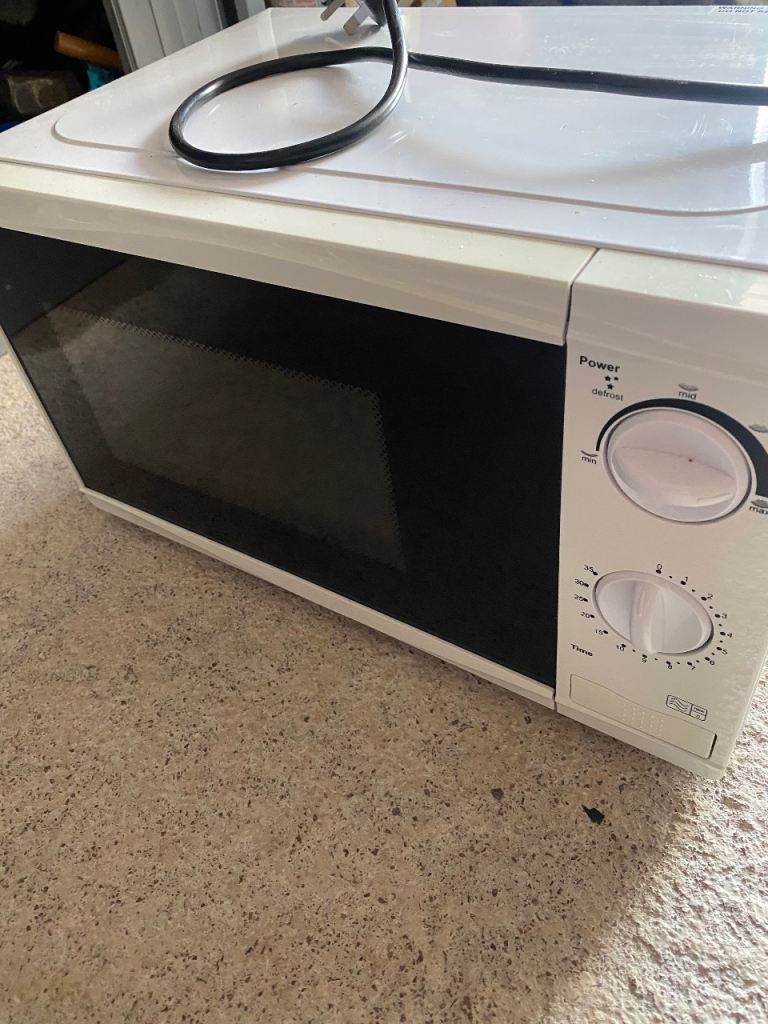TESCO MM08 Microwave Oven - White, Fair Condition