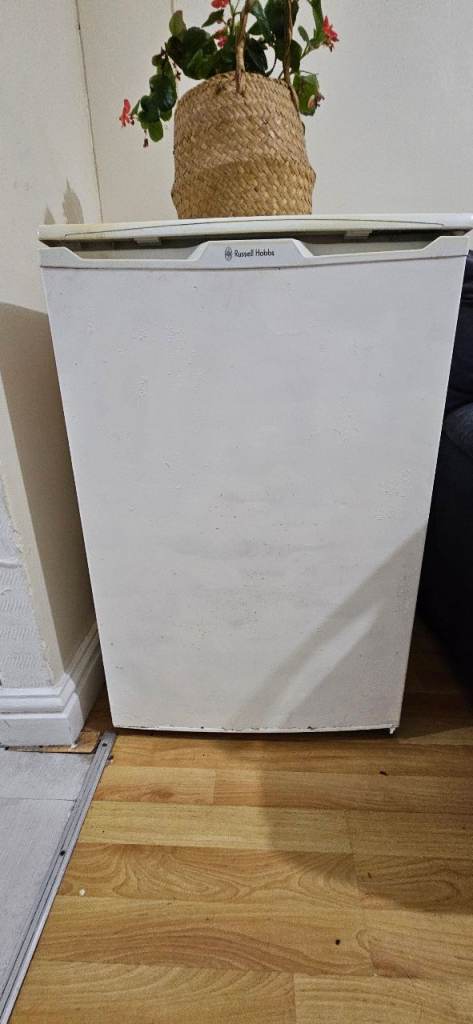 Under counter Fridge Freezer 