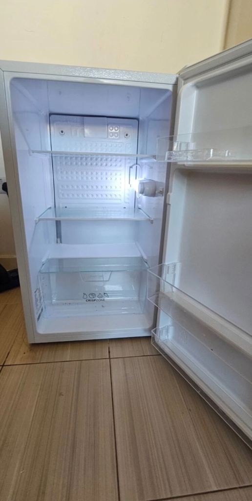 Fridgemaster white undercounter fridge 