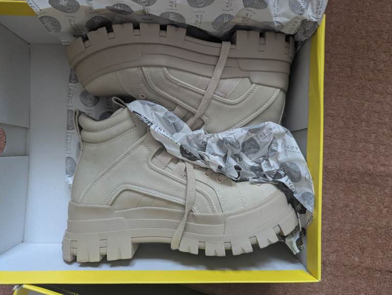 Buffalo London Aspha NC Mid Vegan Boots – Beige, UK 6, Brand New