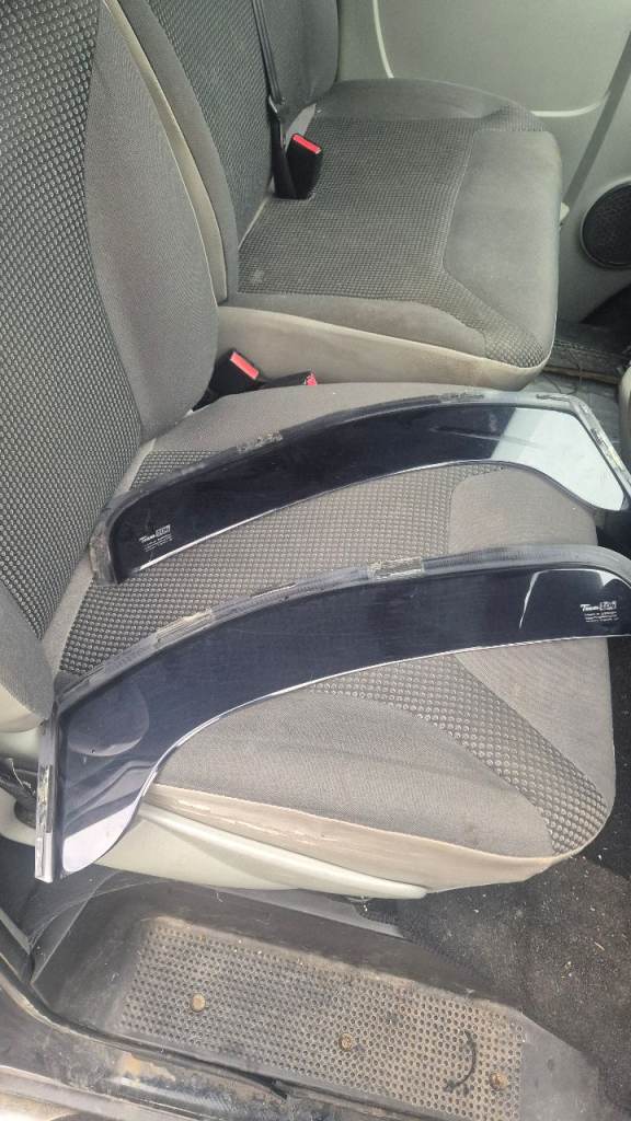 Vauxhall Vivaro Heko window deflectors