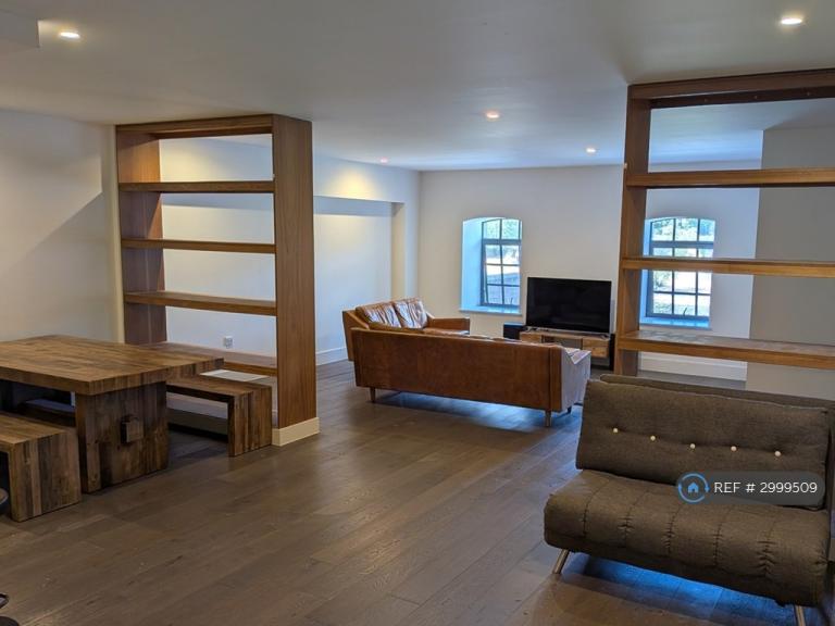 2 bedroom flat in East Tucker St, Bristol, BS1 (2 bed) (#2999509)