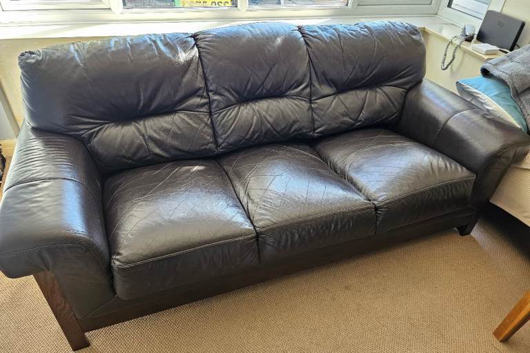 triple seat sofa