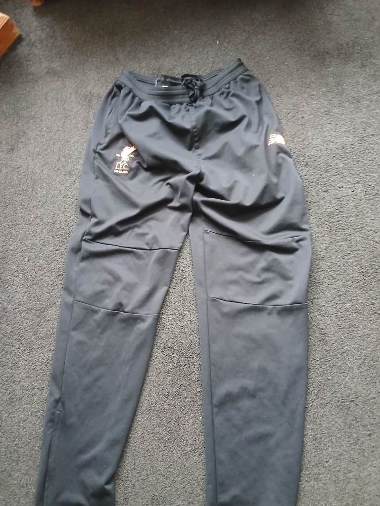 Nike Black Tracksuit Bottoms – Good Condition XXLl