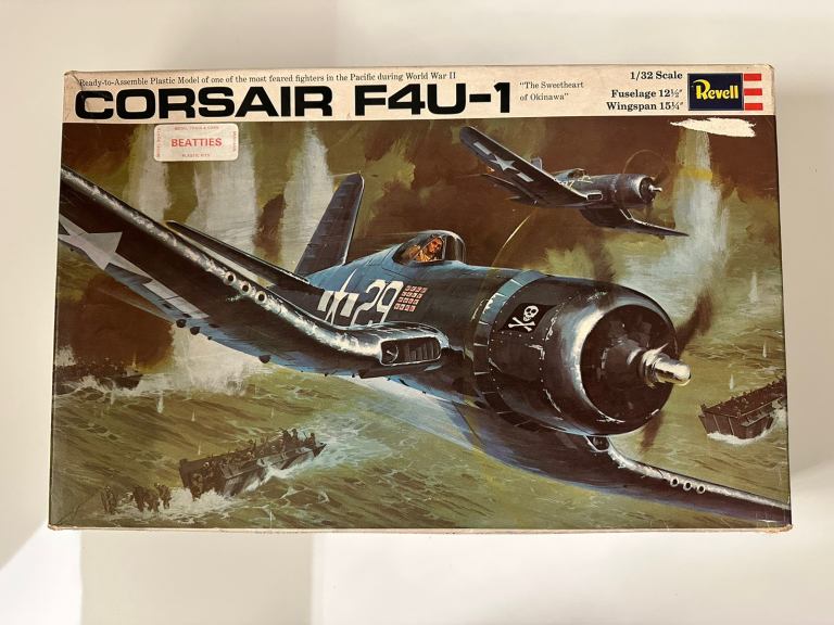 Revell Corsair F4U-1 