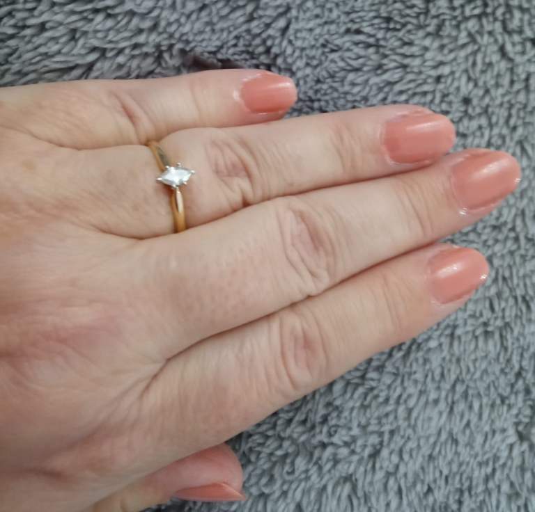 14ct yellow gold Natural diamond ring 